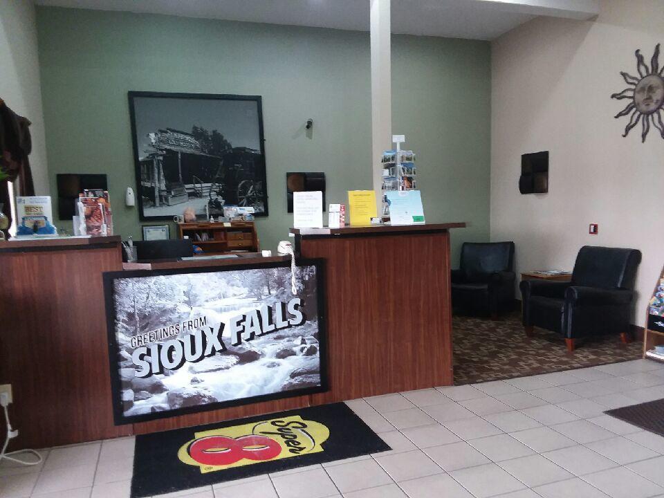 Super 8 By Wyndham Airport I90 Hotell Sioux Falls Exteriör bild