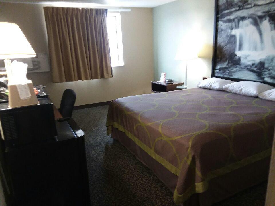 Super 8 By Wyndham Airport I90 Hotell Sioux Falls Exteriör bild